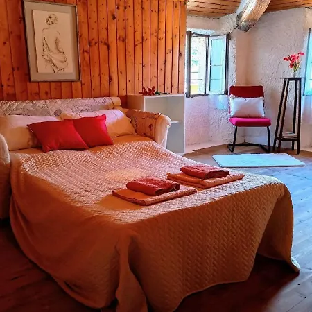 Attic At The Foot Of The Mountain * Brunate