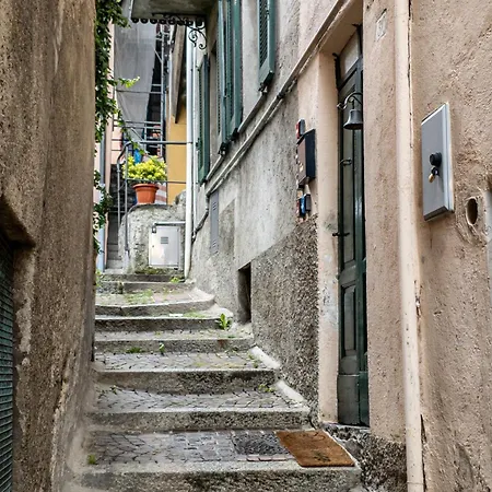 Apartamento Attic At The Foot Of The Mountain *
